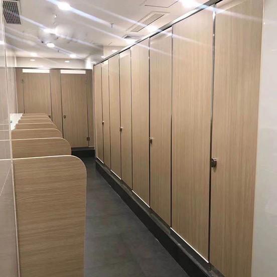 隔断展示,临沂公共卫生间隔断厂家,卫生间隔断配件